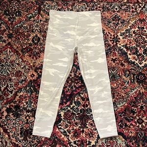 Athleta Gray Leggings with Subtle Pattern and Stretchy Fit